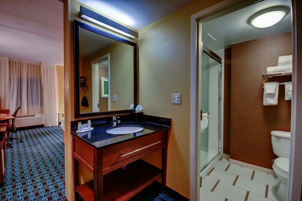 Fairfield By Marriott Inn & Suites Wallingford New Haven Exterior foto